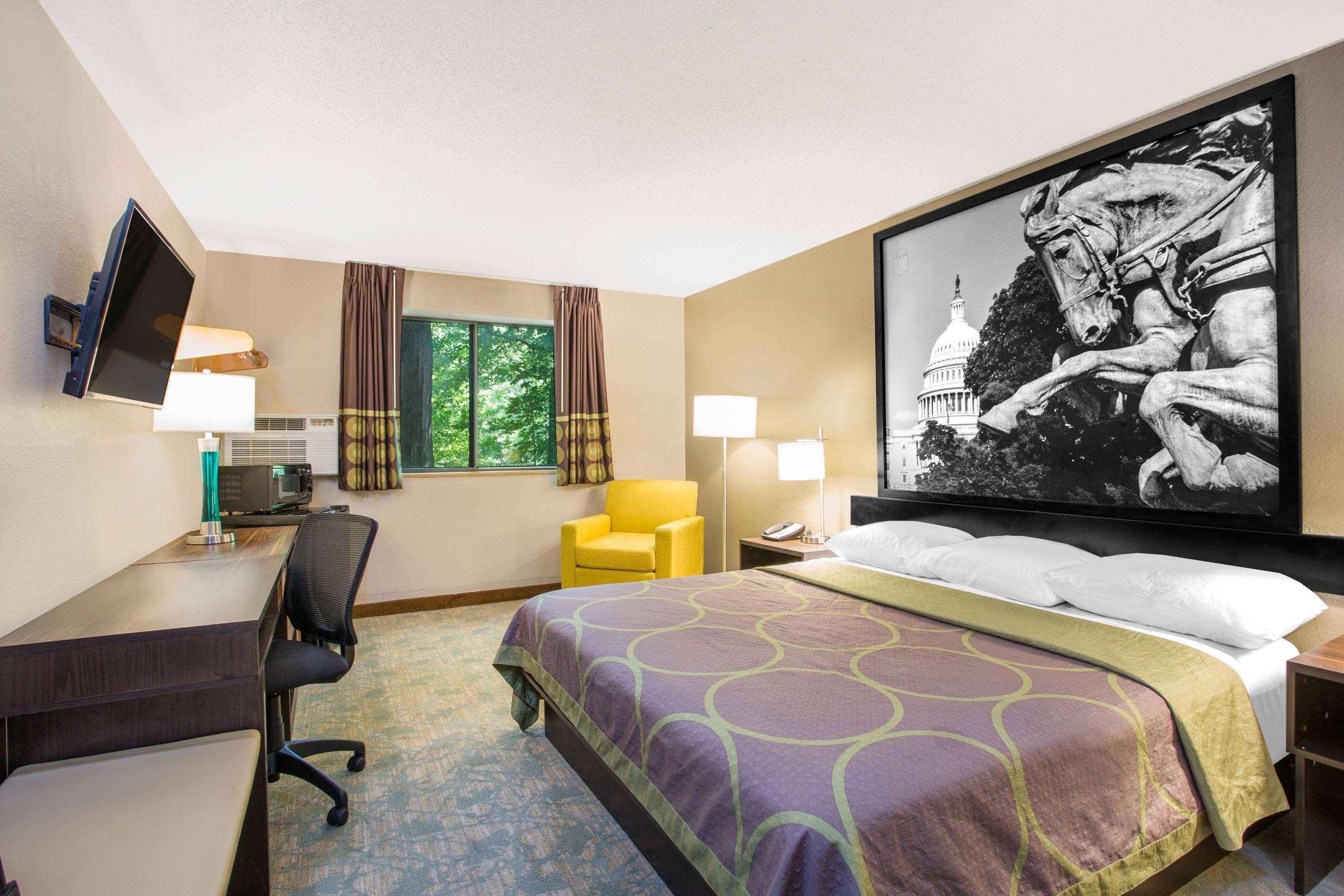 Motel Super 8 By Wyndham Waldorf Extérieur photo